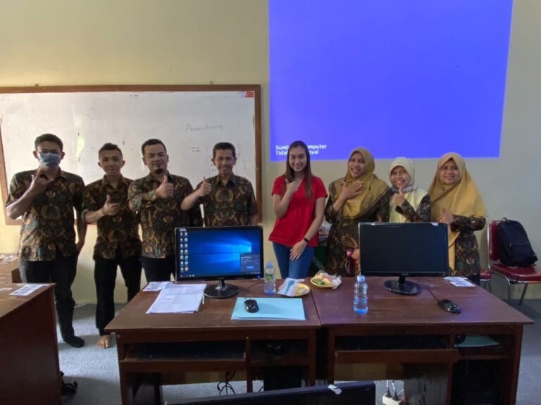 Training Mobile Apps Android SMK Negeri Tembarak Temanggung